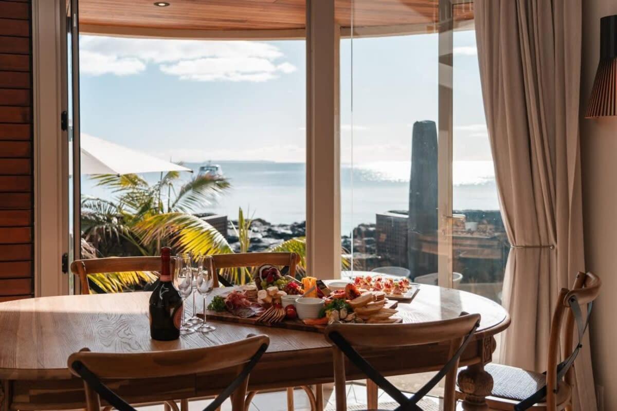 Takapuna Beachfront W Stunning Views Auckland Bagian luar foto